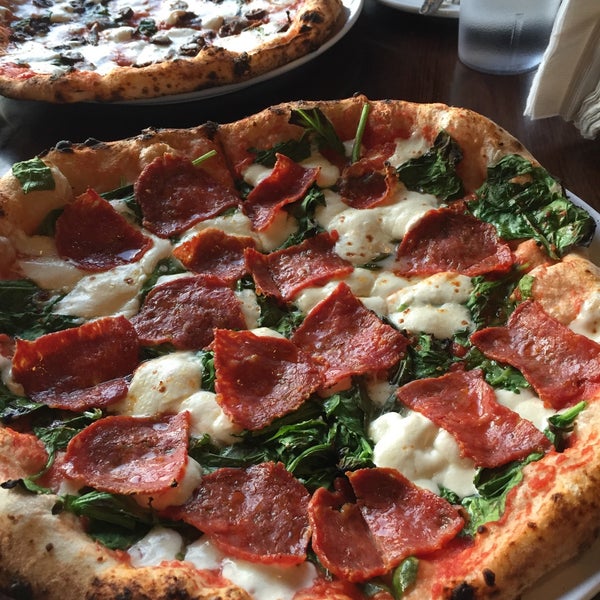 Das Foto wurde bei Pupatella Neapolitan Pizza von Bobby am 1/14/2017 aufgenommen