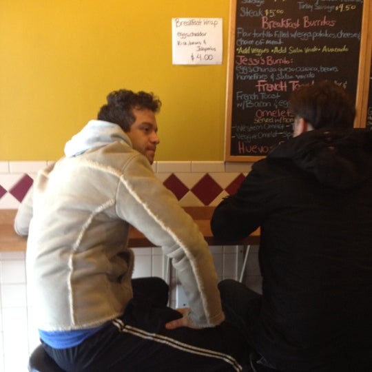 11/28/2012 tarihinde sharilynziyaretçi tarafından Jessi&#39;s Coffee Shop'de çekilen fotoğraf