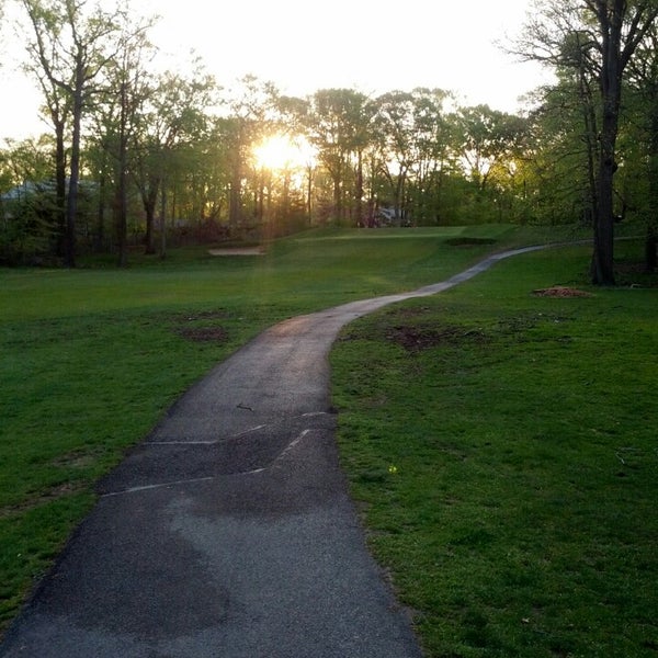 Photo taken at Pelham Bay and Split Rock Golf Courses by Eric G. on 5/3/2013