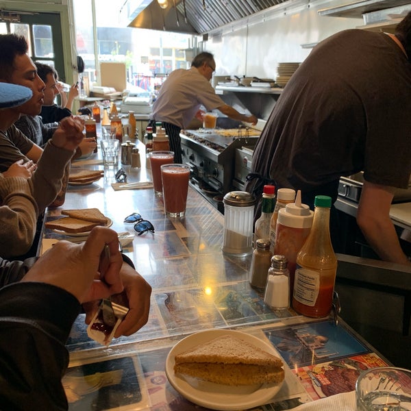 6/2/2019にmelleemelがArt&#39;s Cafeで撮った写真