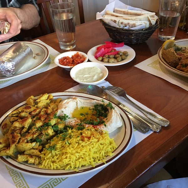 Photo taken at Old Jerusalem Restaurant by melleemel on 5/26/2017