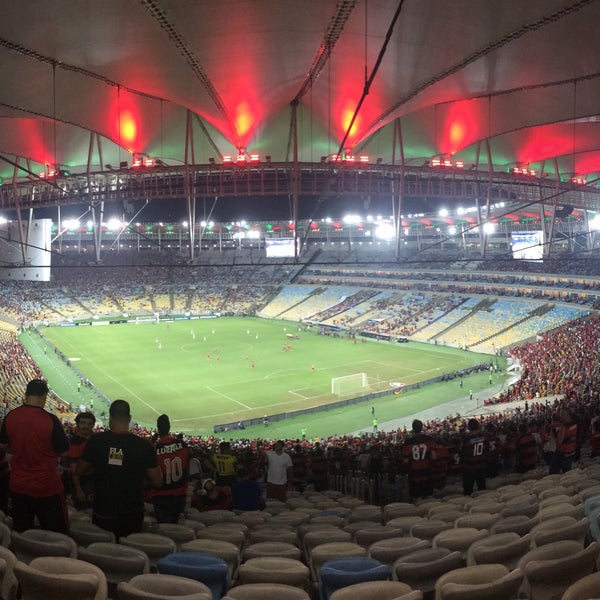 Foto diambil di Estádio Jornalista Mário Filho (Maracanã) oleh Pri pada 10/26/2017