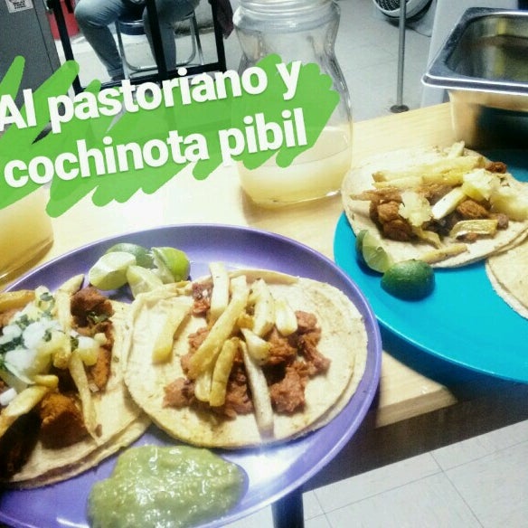10/19/2016에 Ricardo A.님이 ¡A darle! Que es taco vegano에서 찍은 사진