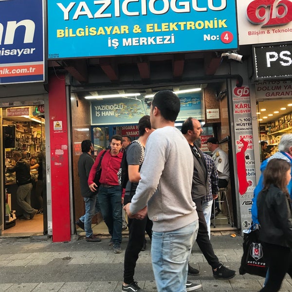 Photo taken at Yazıcıoğlu İş Hanı by ... on 10/21/2017