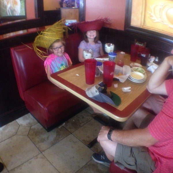 9/7/2018 tarihinde Coronas A.ziyaretçi tarafından Corona Mexican Restaurant'de çekilen fotoğraf