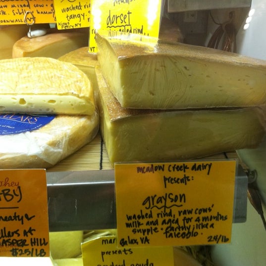 Great selection of American cheeses & super friendly and knowledgeable staff.