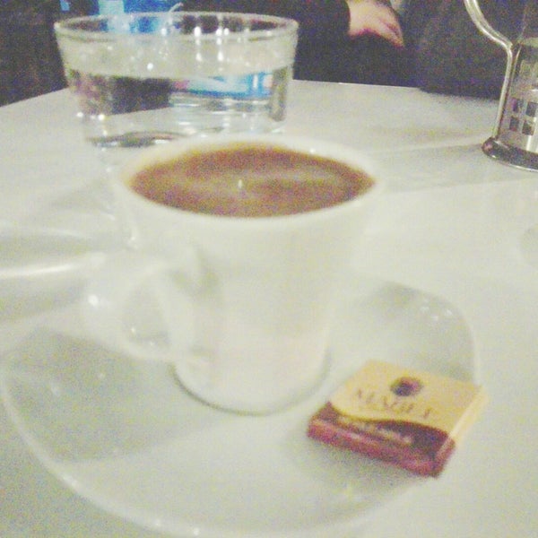 12/5/2014 tarihinde Ebru K.ziyaretçi tarafından Coffee And Beyond'de çekilen fotoğraf