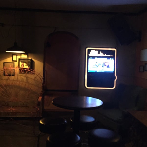 Foto tirada no(a) Boomtown Tavern por Jude W. em 9/7/2015