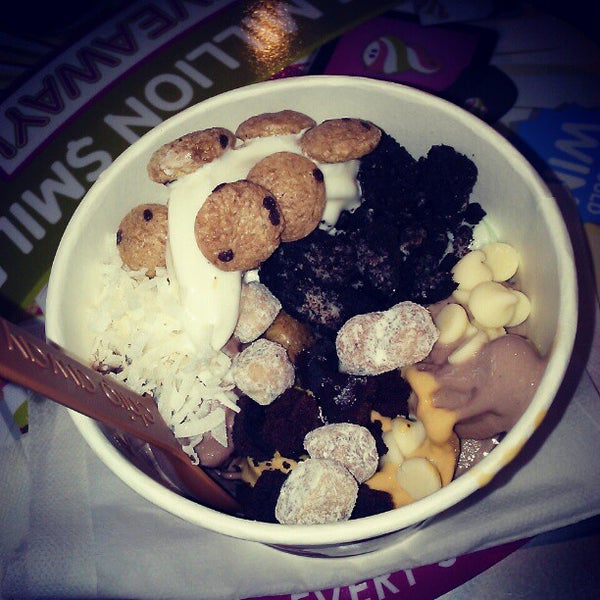 Photo taken at Menchie&#39;s by Green R. on 2/3/2013