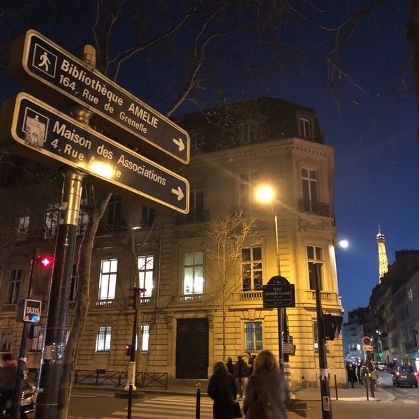Foto diambil di Grand Hôtel Lévêque oleh Tuba M. pada 3/22/2019