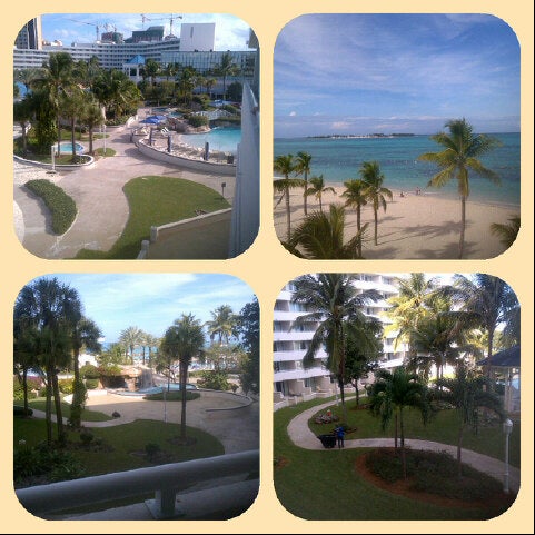 Foto tomada en Melia Nassau Beach - Main Pool  por Daniela C. el 12/13/2013