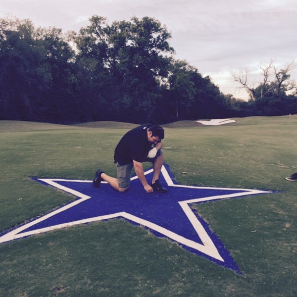 Foto diambil di Cowboys Golf Club oleh Colby C. pada 10/29/2015