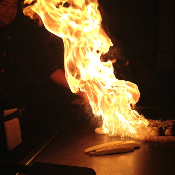 Foto diambil di Otani Japanese Restaurant oleh Ron S. pada 5/25/2014