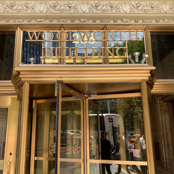 รูปภาพถ่ายที่ Woolworth Building โดย Gary K. เมื่อ 8/20/2019
