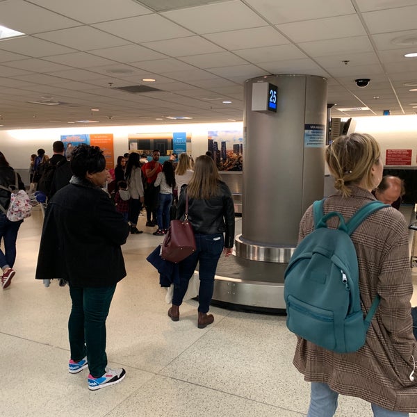 Baggage Claim 2527 Miami International Airport Concourse D