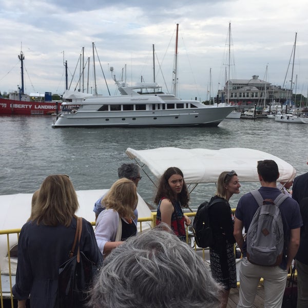 Ferry stop. Анадолу кавагы стамбул. Anadolu kavaği стамбул. Ferry stop. Ferry stop.