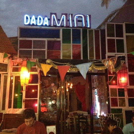 11/24/2012にChris B.がDadá Mini Barで撮った写真
