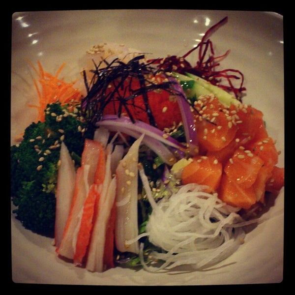 Foto scattata a Song Cook&#39;s Authentic Korean Restaurant da Elisa P. il 10/14/2012