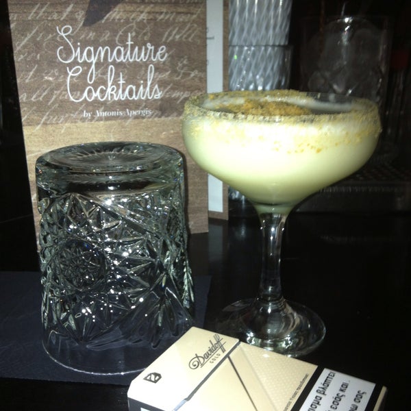 11/26/2015에 Kalomoira K.님이 Jolie Môme - Cocktail Bar &amp; Fun에서 찍은 사진