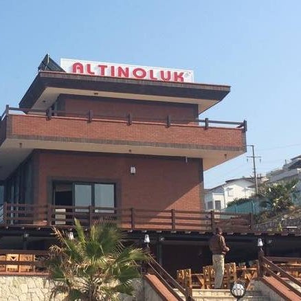 Foto diambil di Altınoluk Kahvaltı &amp; Restaurant oleh Altınoluk Kahvaltı &amp; Restaurant pada 11/11/2014