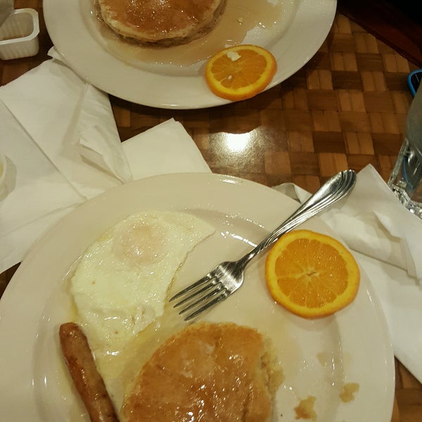 Photos at Sterling Spoon Cafe 19 tips from 827 visitors