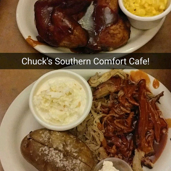 Foto diambil di Chuck&#39;s Southern Comforts Cafe oleh Rob pada 2/27/2017