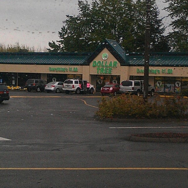 Dollar Tree Discount Store In Powell Valley