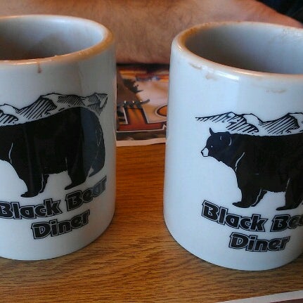 Foto tirada no(a) Black Bear Diner por Angela G. em 10/18/2012