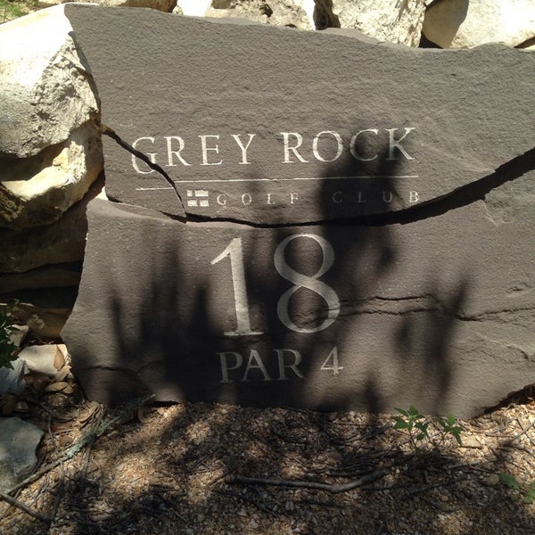 Foto tomada en Grey Rock Golf Club  por Zach R. el 7/25/2014