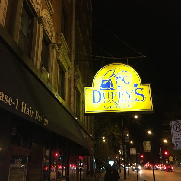 Photo prise au Duffy&#39;s Tavern &amp; Grille par Zach R. le11/14/2015