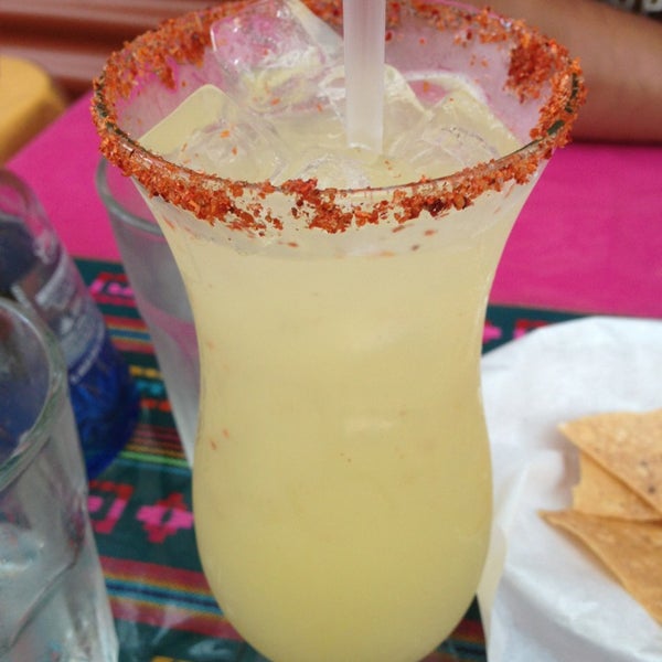 Снимок сделан в El Comal Mexican Restaurant пользователем Micky C. 7/4/2013