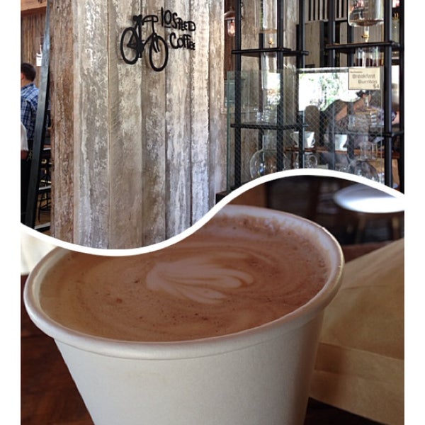 3/30/2014にRowella S.が10-Speed Coffee Calabasasで撮った写真