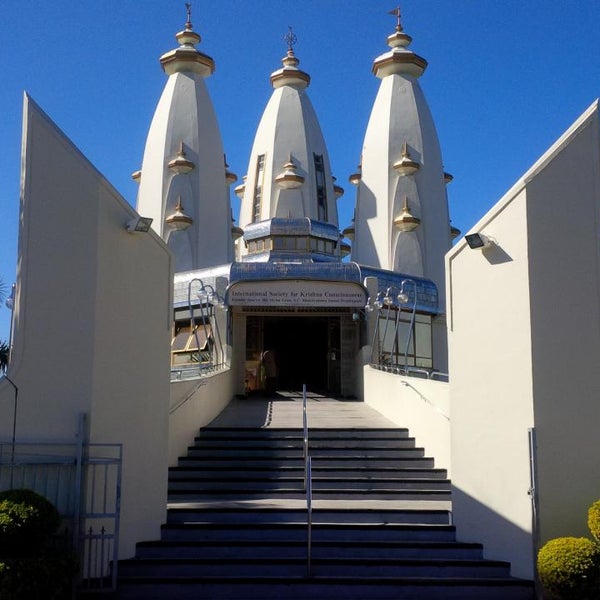 Hare Krishna Temple, um belíssimo templo em Durban - Casal Wanderlust