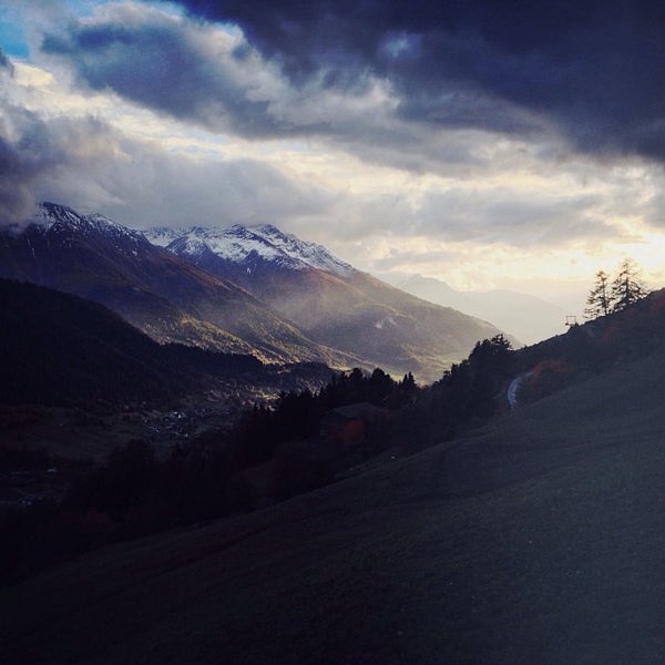Das Foto wurde bei Bellwald - Ihr Schweizer Ferienort von Khairul Nizam L. am 10/23/2013 aufgenommen