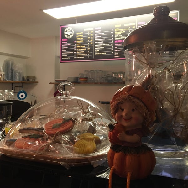 11/1/2016 tarihinde Burçin Ö.ziyaretçi tarafından Minyoka Coffee'de çekilen fotoğraf