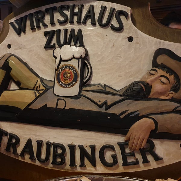 รูปภาพถ่ายที่ Wirtshaus zum Straubinger โดย Sandra Z. เมื่อ 6/9/2019