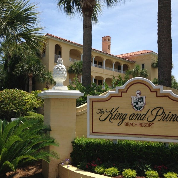 Foto tirada no(a) The King And Prince Beach &amp; Golf Resort por Shawn M. em 5/30/2013