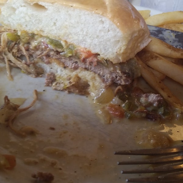 Green chili queso burger is the best burger I've ever had the honor to put in my mouth!