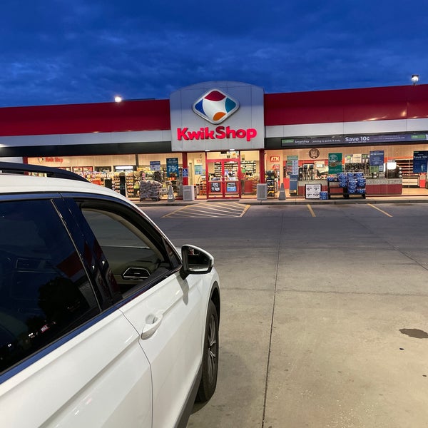 Kwik Shop 4841 W 6th St