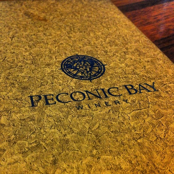 รูปภาพถ่ายที่ Peconic Bay Winery โดย Andre A. เมื่อ 9/1/2012