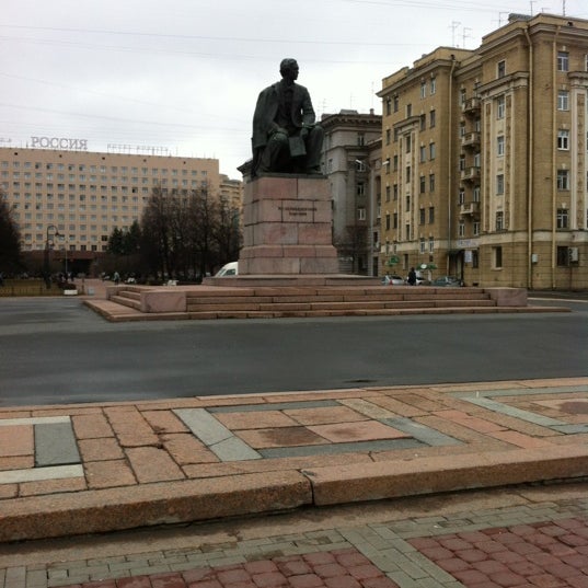 Площадь чернышевского