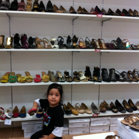 shoe warehouse