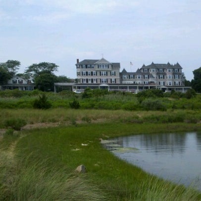 Foto tirada no(a) Harbor View Hotel por Albert C. em 7/7/2012