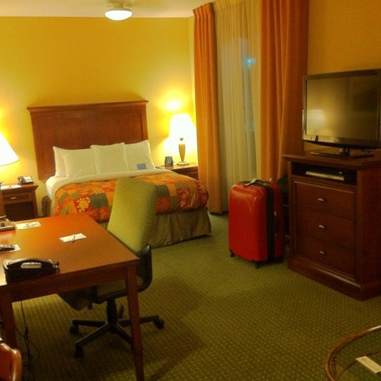 5/22/2012 tarihinde Evan K.ziyaretçi tarafından Homewood Suites by Hilton'de çekilen fotoğraf