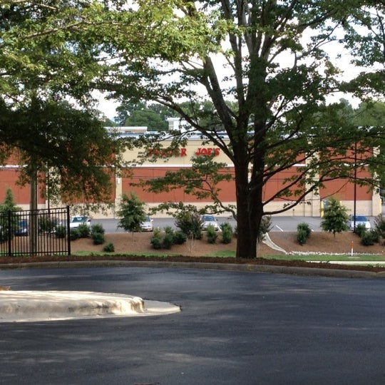 Foto tirada no(a) Courtyard by Marriott Raleigh Midtown por Mitch B. em 9/9/2012