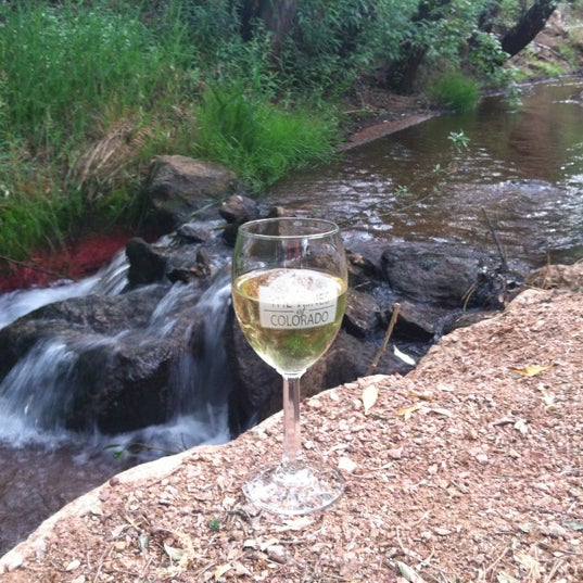 Das Foto wurde bei The Wines of Colorado von Ligia F. am 7/2/2012 aufgenommen