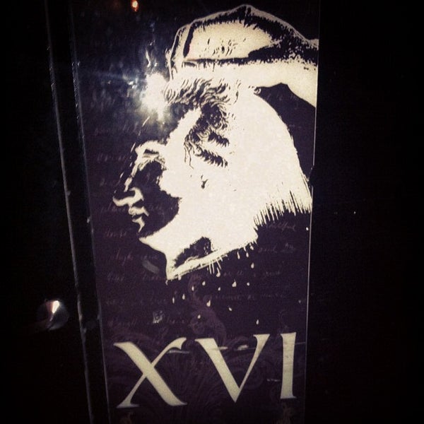 Foto tomada en XVI Lounge NYC  por Jaida el 6/12/2012