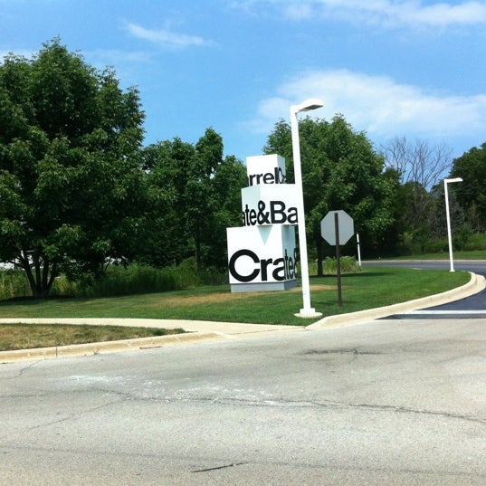 Photos at Crate & Barrel Corporate HQ Northbrook, IL