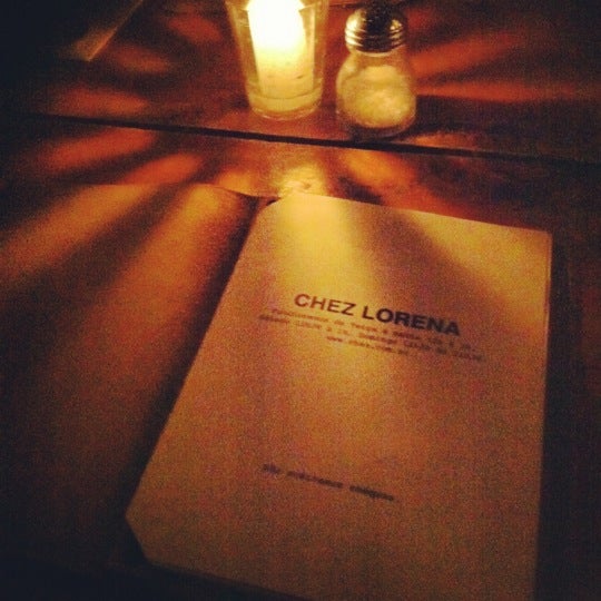 Foto tirada no(a) Chez Lorena por Thais C. em 8/9/2012