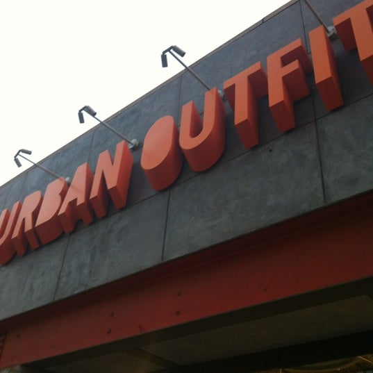 Urban Outfitters - Lincoln Park - 2352 North Clark Street